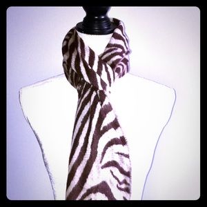 V Fraas Cashmink animal print scarf soft 💯acrylic